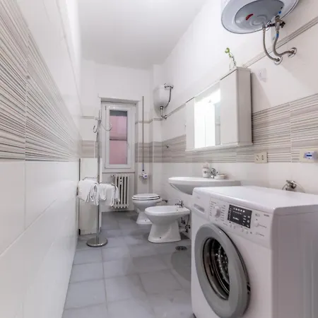 Bianca Flat - Tiburtina Train Station & Wi-fi Appartement Rome